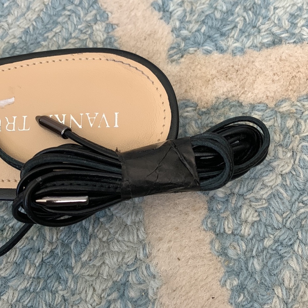 Lace up Ivanka Trump black/white sandal - Picture 3 of 12